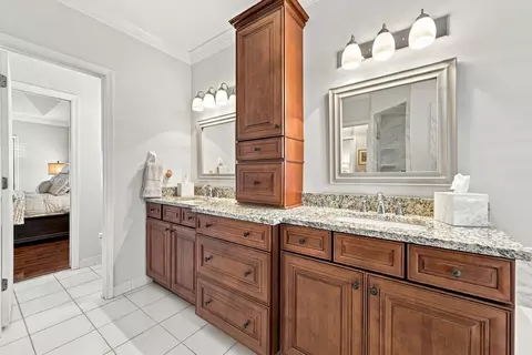 Bath - 142 Marshside Dr, Saint Augustine, FL 32080 photo 2 of 6