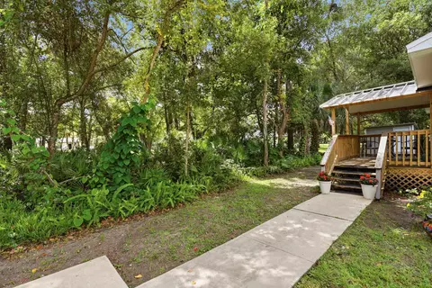 Exterior - 145 Smith St, Saint Augustine, FL 32084 photo 7 of 17