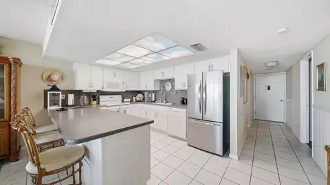 Kitchen - 2 Dondanville Rd #709, Saint Augustine, FL 32080 photo 2 of 4