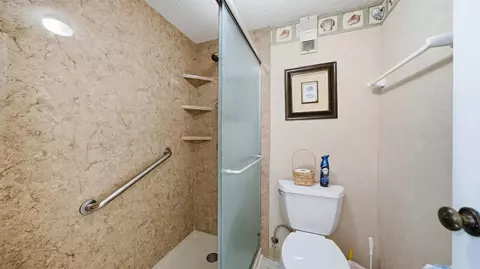 Bath - 2 Dondanville Rd #709, Saint Augustine, FL 32080 photo 6 of 7