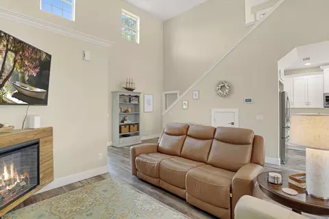 Living - 5501 Sunset Landing Cir, Saint Augustine, FL 32080 photo 2 of 5