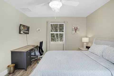 Bedroom - 5501 Sunset Landing Cir, Saint Augustine, FL 32080 photo 5 of 8