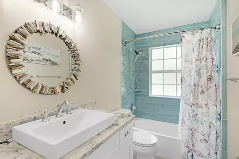 Bath - 5501 Sunset Landing Cir, Saint Augustine, FL 32080 photo 5 of 6