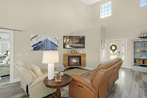 Living - 5501 Sunset Landing Cir, Saint Augustine, FL 32080 photo 3 of 5