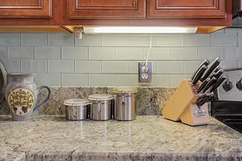 Kitchen - 2206 Makarios Dr, Saint Augustine Beach, FL 32080 photo 8 of 10