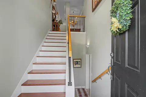 Entry Way - 2206 Makarios Dr, Saint Augustine Beach, FL 32080 photo 3 of 4