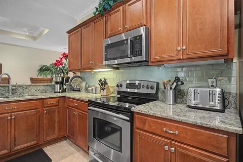 Kitchen - 2206 Makarios Dr, Saint Augustine Beach, FL 32080 photo 2 of 10