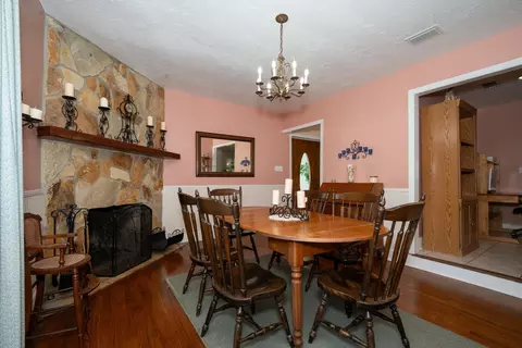 Dining - 4002 Shore Dr, Saint Augustine, FL 32086 photo 2 of 5