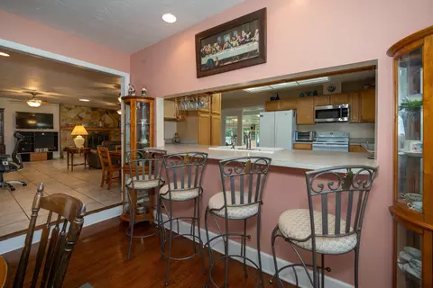 Dining - 4002 Shore Dr, Saint Augustine, FL 32086 photo 4 of 5