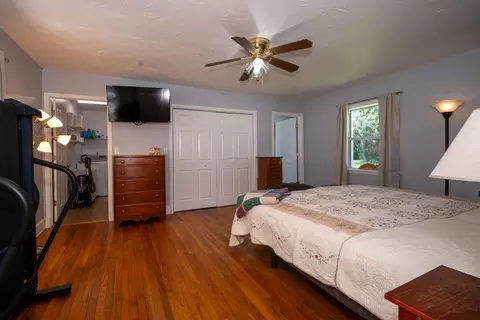 Bedroom - 4002 Shore Dr, Saint Augustine, FL 32086 photo 4 of 11