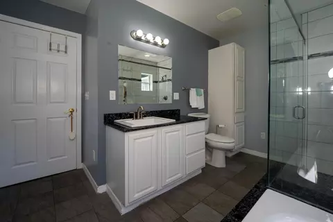 Bath - 4002 Shore Dr, Saint Augustine, FL 32086 photo 5 of 11
