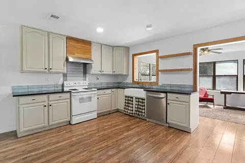 Kitchen - 247 Boulevard Des Pins, Saint Augustine, FL 32080 photo 3 of 5