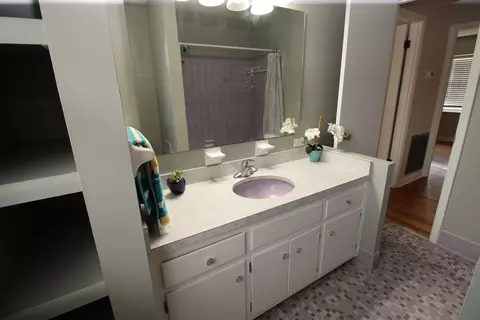Bath - 302 Shore Dr, Saint Augustine, FL 32086 photo 3 of 4