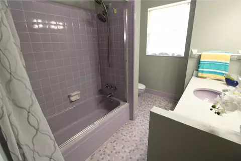 Bath - 302 Shore Dr, Saint Augustine, FL 32086 photo 1 of 4