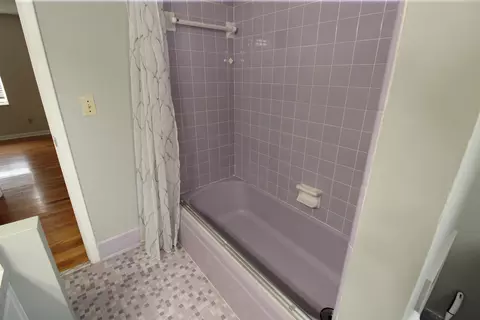 Bath - 302 Shore Dr, Saint Augustine, FL 32086 photo 4 of 4