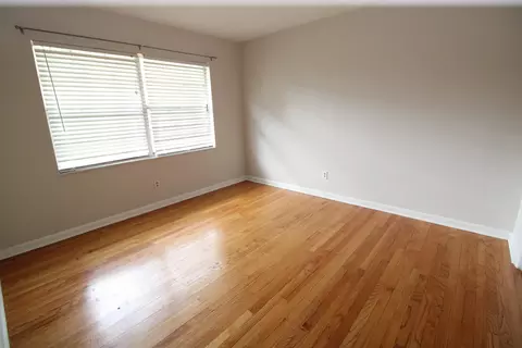 Bedroom - 302 Shore Dr, Saint Augustine, FL 32086 photo 2 of 3