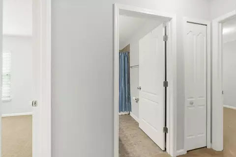 Entry Way - 231 Sunshine Dr, Saint Augustine, FL 32086 photo 2 of 2