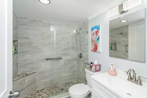 Bath - 600 Domenico Cir #E4, Saint Augustine, FL 32086 photo 1 of 1