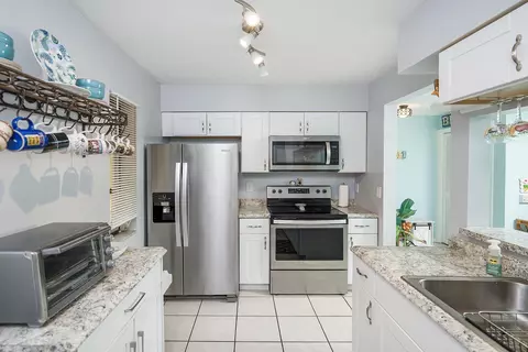 Kitchen - 600 Domenico Cir #E4, Saint Augustine, FL 32086 photo 1 of 4