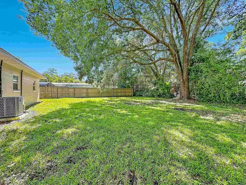 Exterior - 1325 Hibiscus St, Saint Augustine, FL 32084 photo 4 of 5