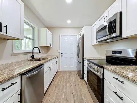 Kitchen - 1325 Hibiscus St, Saint Augustine, FL 32084 photo 2 of 4
