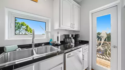 Kitchen - 670 A1a Beach Blvd #D, Saint Augustine, FL 32080 photo 3 of 4