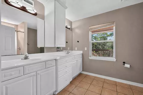 Bath - 496 Lakeshore Dr, Saint Augustine, FL 32095 photo 2 of 5