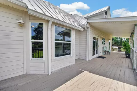 Exterior - 496 Lakeshore Dr, Saint Augustine, FL 32095 photo 7 of 14