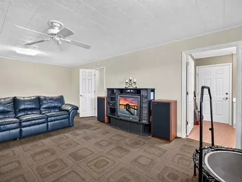 Living - 496 Lakeshore Dr, Saint Augustine, FL 32095 photo 5 of 5