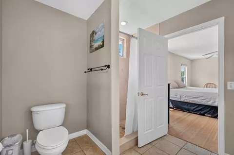 Bath - 496 Lakeshore Dr, Saint Augustine, FL 32095 photo 3 of 5