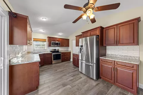 Kitchen - 380 Trade Wind Ln, Saint Augustine, FL 32080 photo 6 of 8