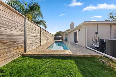 Exterior - 380 Trade Wind Ln, Saint Augustine, FL 32080 photo 5 of 13