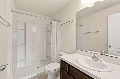 Bath - 1017 Golden Lake Loop, Saint Augustine, FL 32084 photo 1 of 10