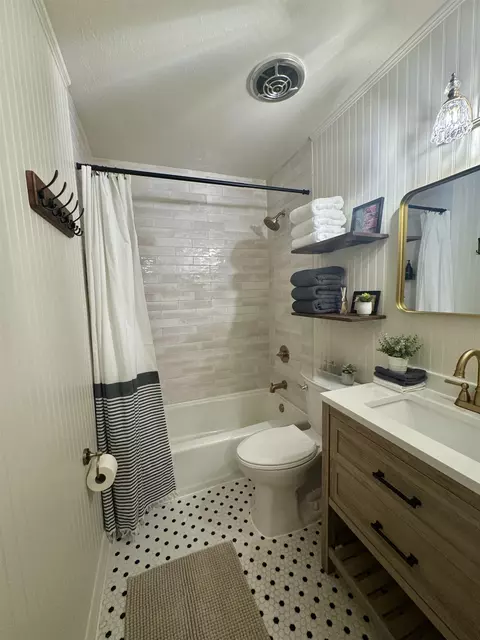 Bath - 22 Comares Ave #6C, Saint Augustine, FL 32080 photo 5 of 5