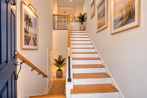 Entry Way - 1005 Makarios Dr, Saint Augustine, FL 32080 photo 2 of 4