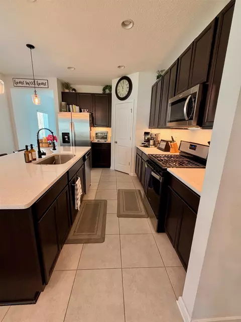 Kitchen - 189 Foxcross Ave, Saint Augustine, FL 32092 photo 1 of 2