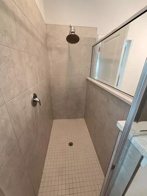 Bath - 189 Foxcross Ave, Saint Augustine, FL 32092 photo 3 of 3