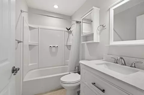Bath - 650 W Pope Rd #266, Saint Augustine, FL 32080 photo 1 of 1