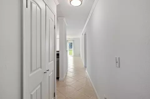 Entry Way - 650 W Pope Rd #266, Saint Augustine, FL 32080 photo 3 of 3