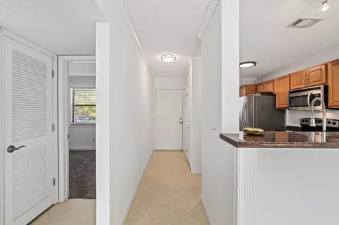 Entry Way - 650 W Pope Rd #266, Saint Augustine, FL 32080 photo 2 of 3