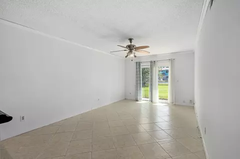 Living - 650 W Pope Rd #266, Saint Augustine, FL 32080 photo 3 of 6