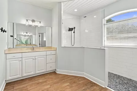 Bath - 291 Cortez Dr, Saint Augustine, FL 32086 photo 2 of 8