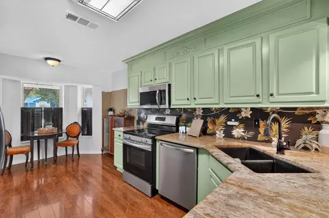 Kitchen - 184 Marsh Island Cir, St Augustine, FL 32096 photo 4 of 4