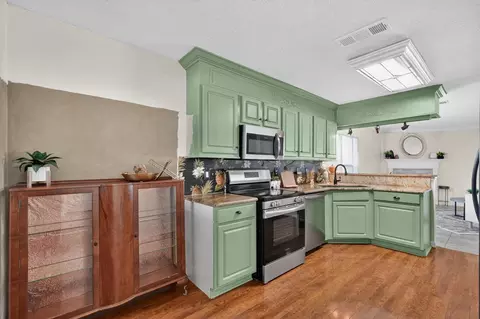 Kitchen - 184 Marsh Island Cir, St Augustine, FL 32096 photo 2 of 4