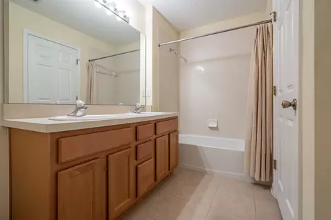 Bath - 816 S Black Cherry Dr, Saint Johns, FL 32259 photo 3 of 4