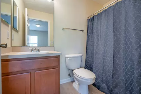 Bath - 816 S Black Cherry Dr, Saint Johns, FL 32259 photo 4 of 4