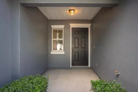 Exterior - 816 S Black Cherry Dr, Saint Johns, FL 32259 photo 2 of 5