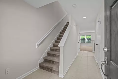 Entry Way - 816 S Black Cherry Dr, Saint Johns, FL 32259 photo 2 of 4