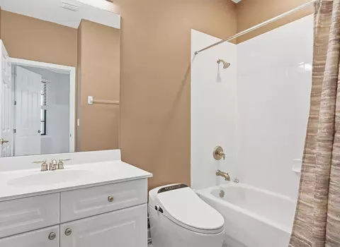 Bath - 220 Paseo Terrazza #401, Saint Augustine, FL 32095 photo 3 of 7