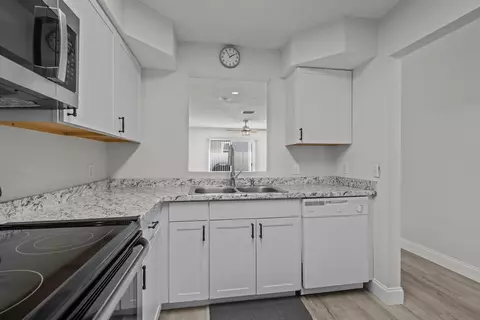 Kitchen - 9 Moultrie Creek Cir, Saint Augustine, FL 32086 photo 3 of 3